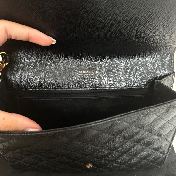 SOLD- Authentic Envelope Flap YSL Clutch Bag in Grained Leather. Black & gold. - Picture 4 of 7